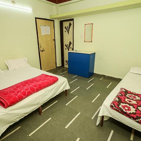Rai Guest House Ujjain Extérieur photo
