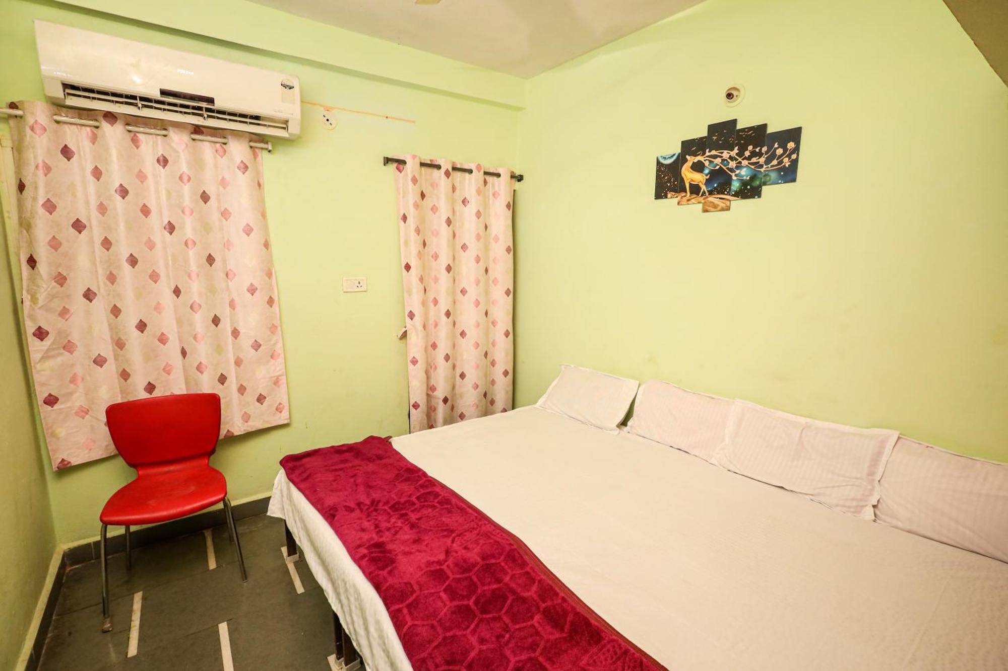 Rai Guest House Ujjain Extérieur photo