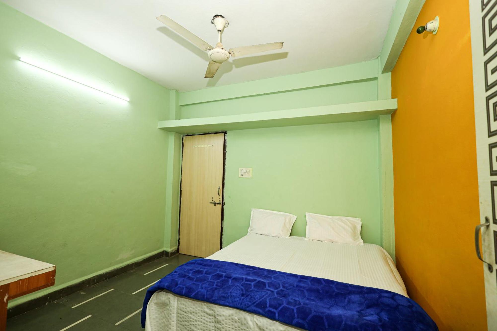 Rai Guest House Ujjain Extérieur photo