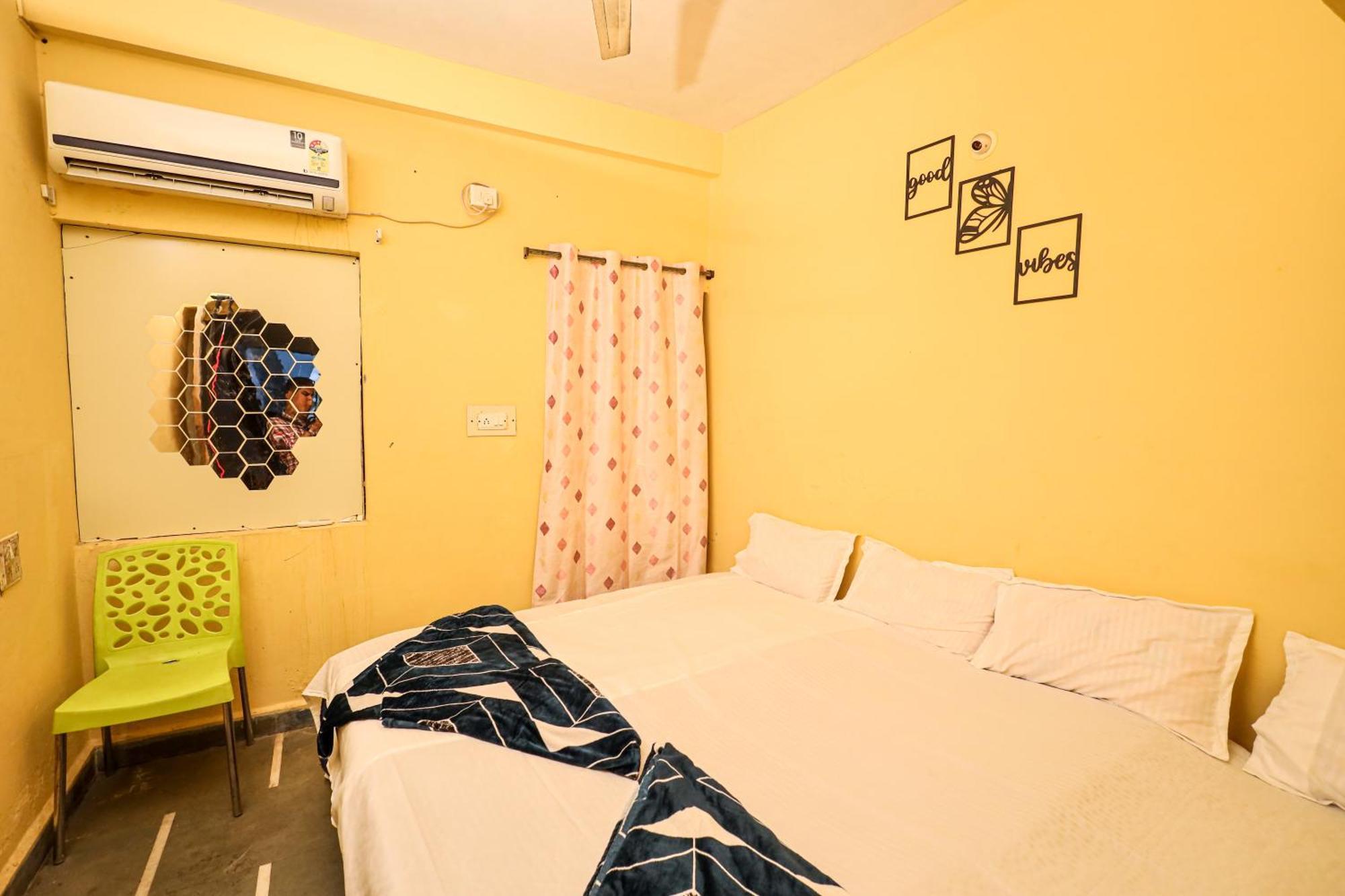 Rai Guest House Ujjain Extérieur photo